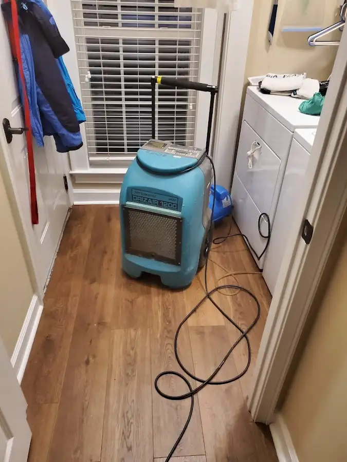 Commercial dehumidifier deployed for Crawl Space Restoration in Warren